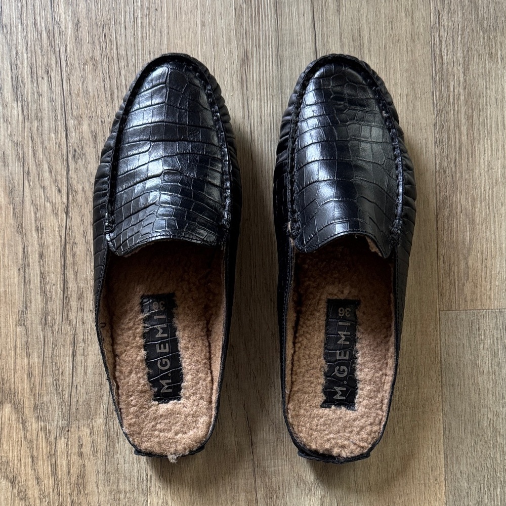 NWOT M. Gemi Driving mules. Size 36